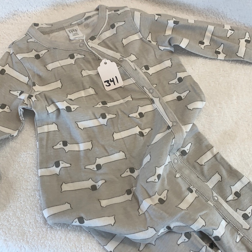 NWOT NORDSTROM BABY FOOTIE SIZE 6 MONTHS
